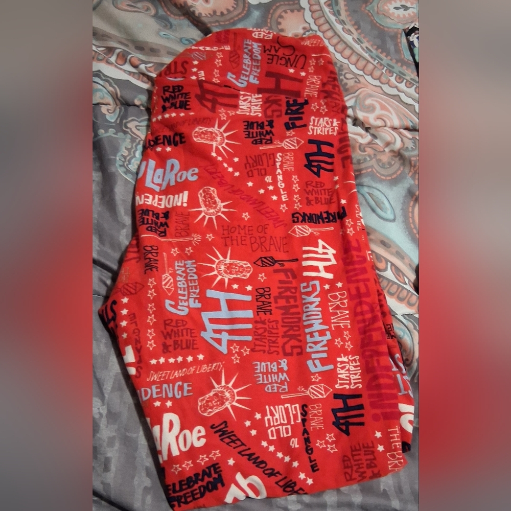 LuLaRoe TC Tall & Curvy Leggings 4th Of July Fireworks